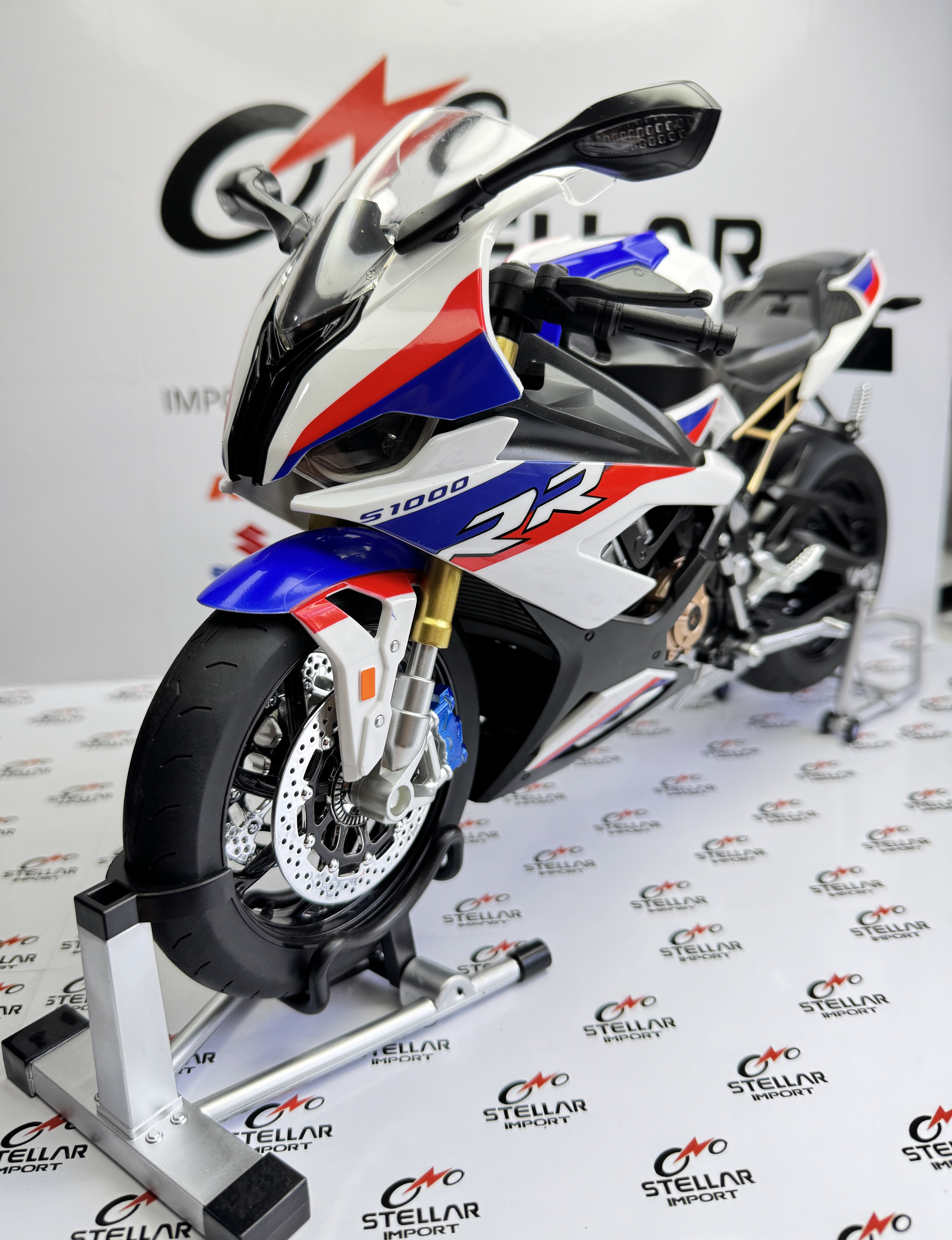 BMW S1000RR Funciones Realistas Expulsión de Humo
